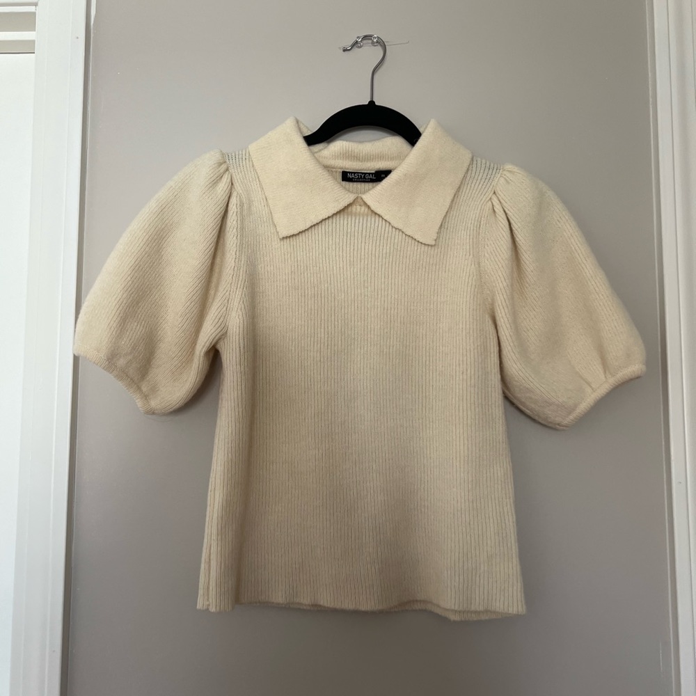 Collared and puff shoulder sweater